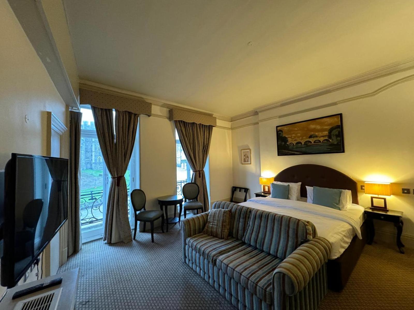 H & G Hotel Opposite Windsor Castle Bagian luar foto