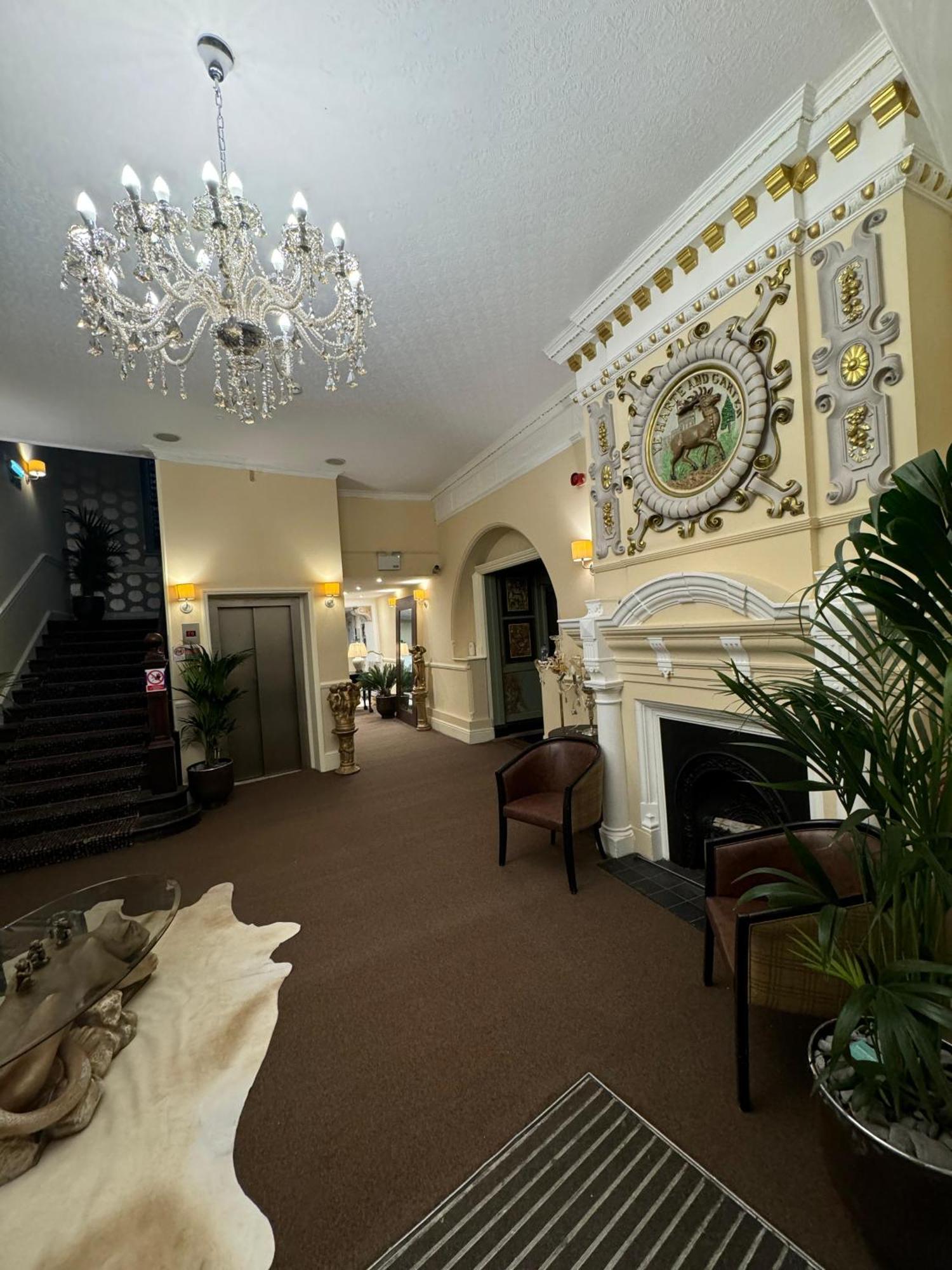 H & G Hotel Opposite Windsor Castle Bagian luar foto