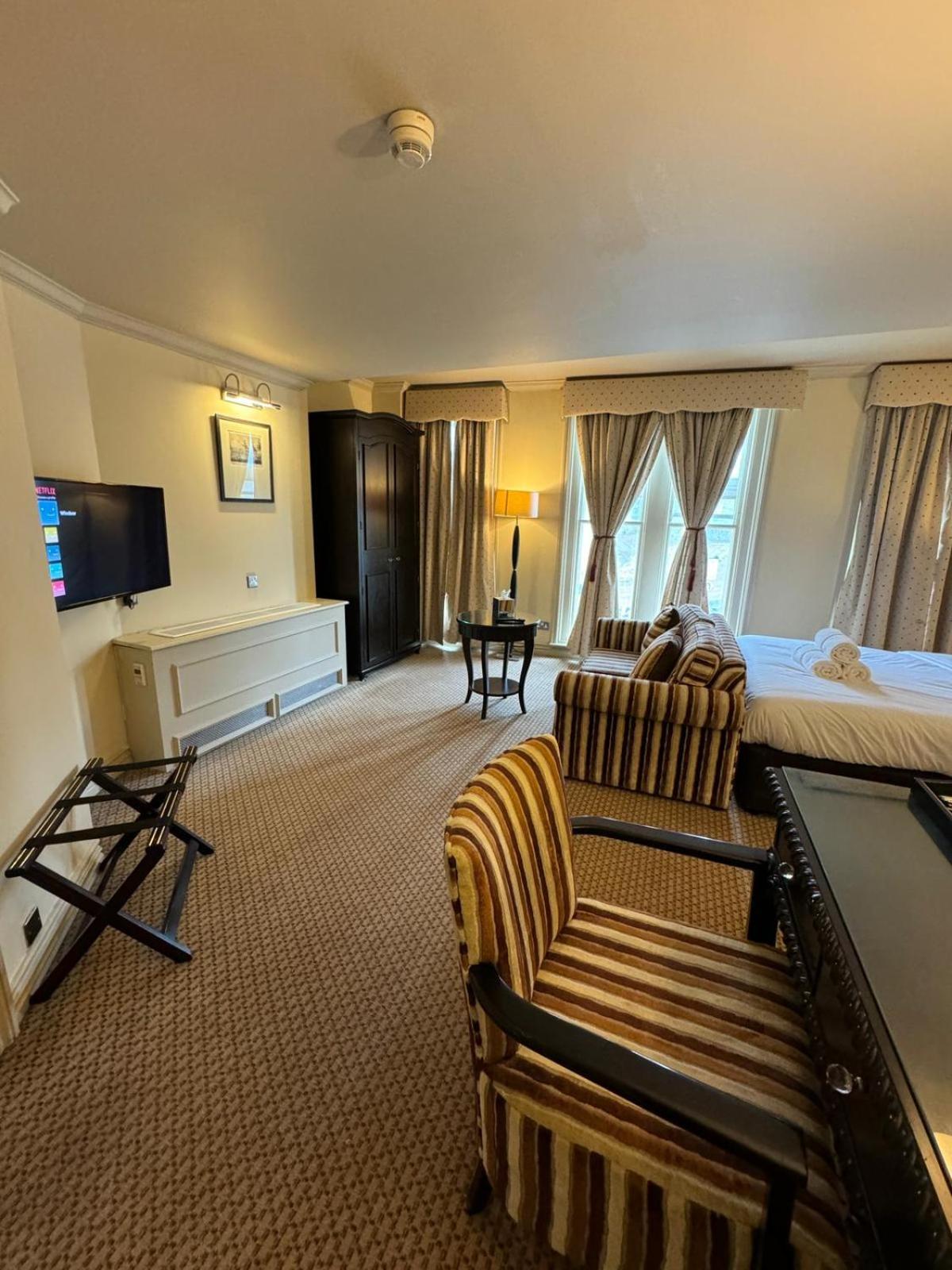 H & G Hotel Opposite Windsor Castle Bagian luar foto