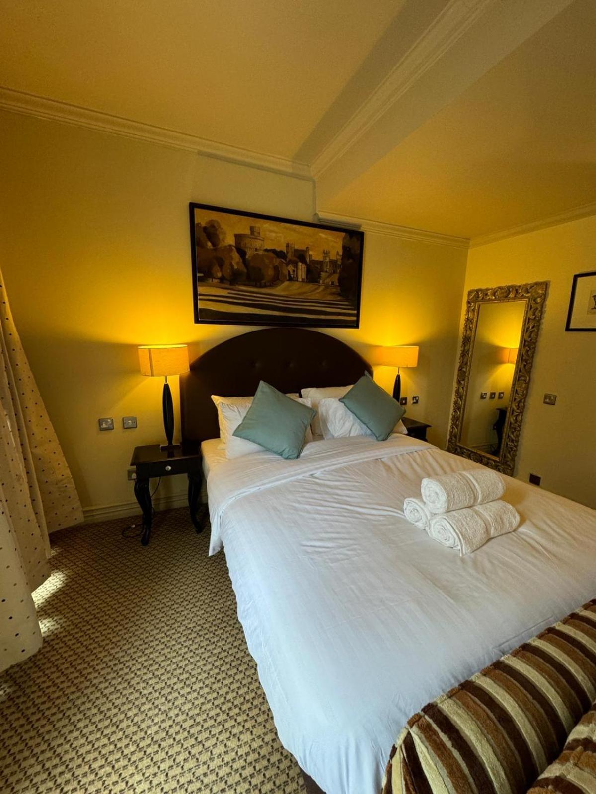H & G Hotel Opposite Windsor Castle Bagian luar foto