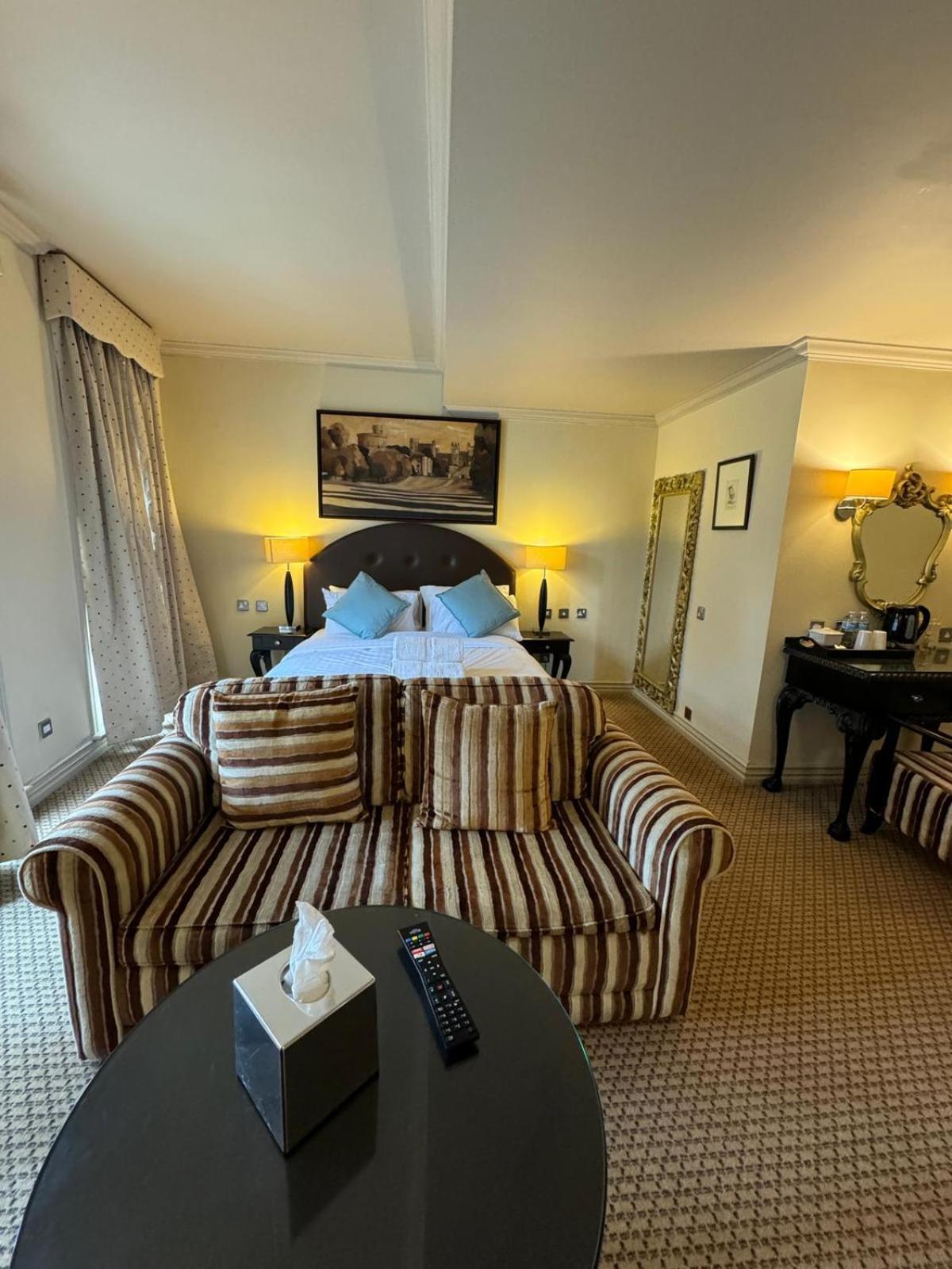 H & G Hotel Opposite Windsor Castle Bagian luar foto