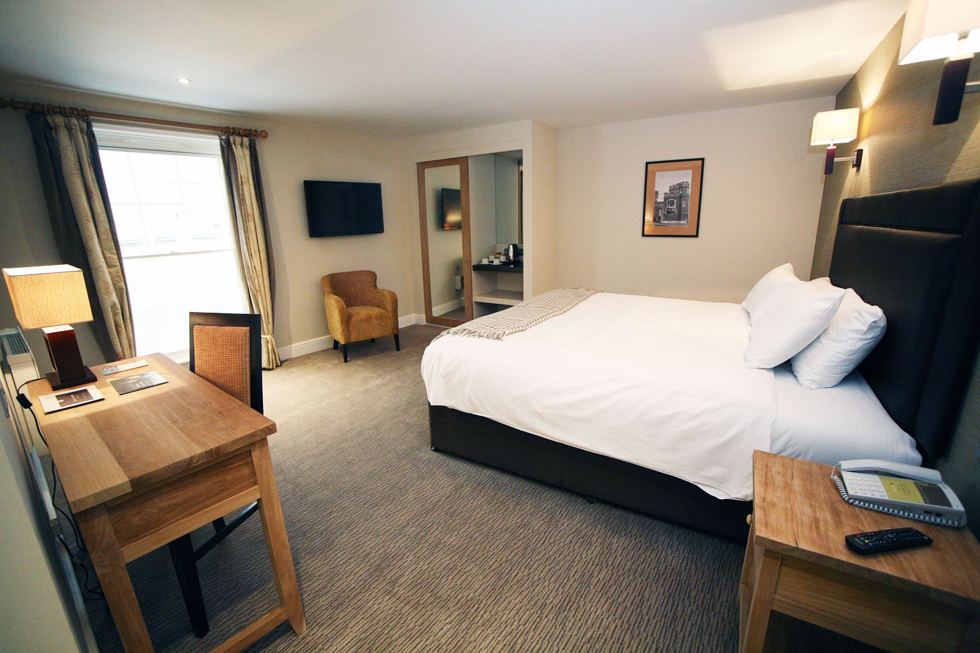 H & G Hotel Opposite Windsor Castle Bagian luar foto